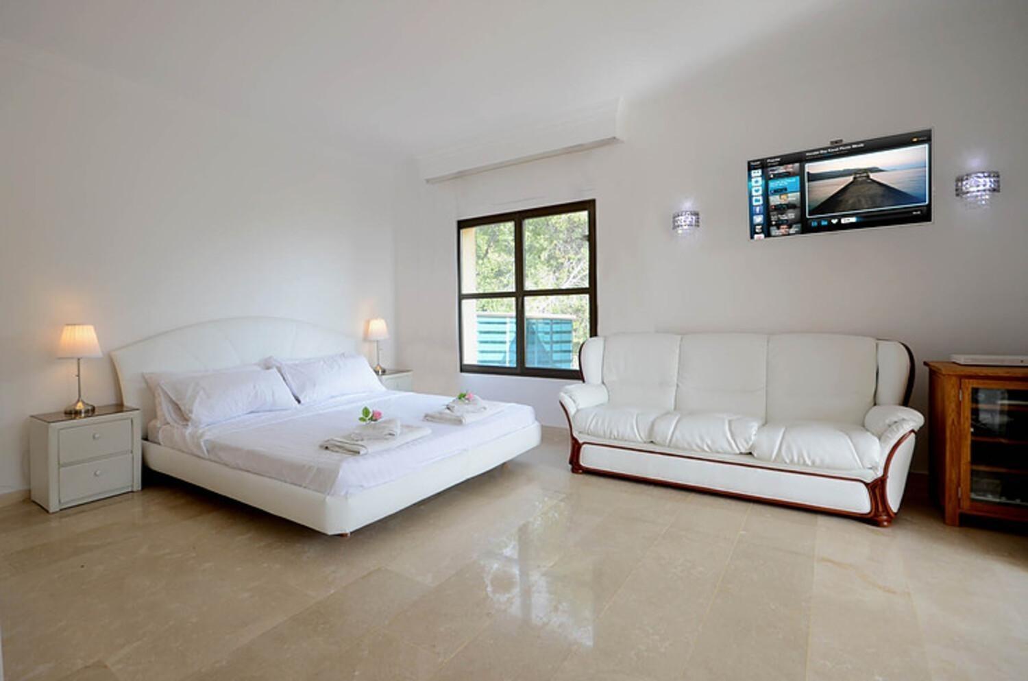 Ferienhaus Mit Privatpool Fuer 10 Personen Ca 543 Qm In Portals Nous, Mallorca Suedwestkueste Von Mallorca